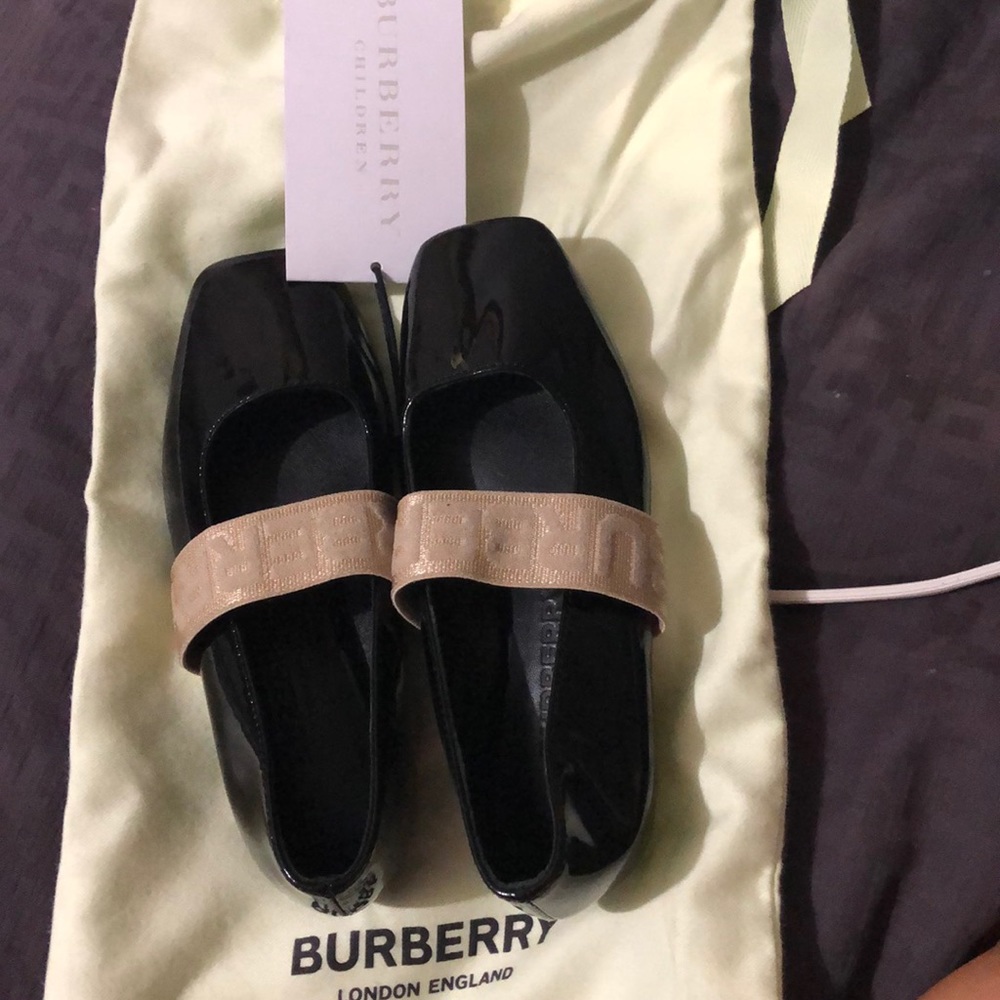 COPY - Black Burberry Toddler girl shoes size 27 (size 10